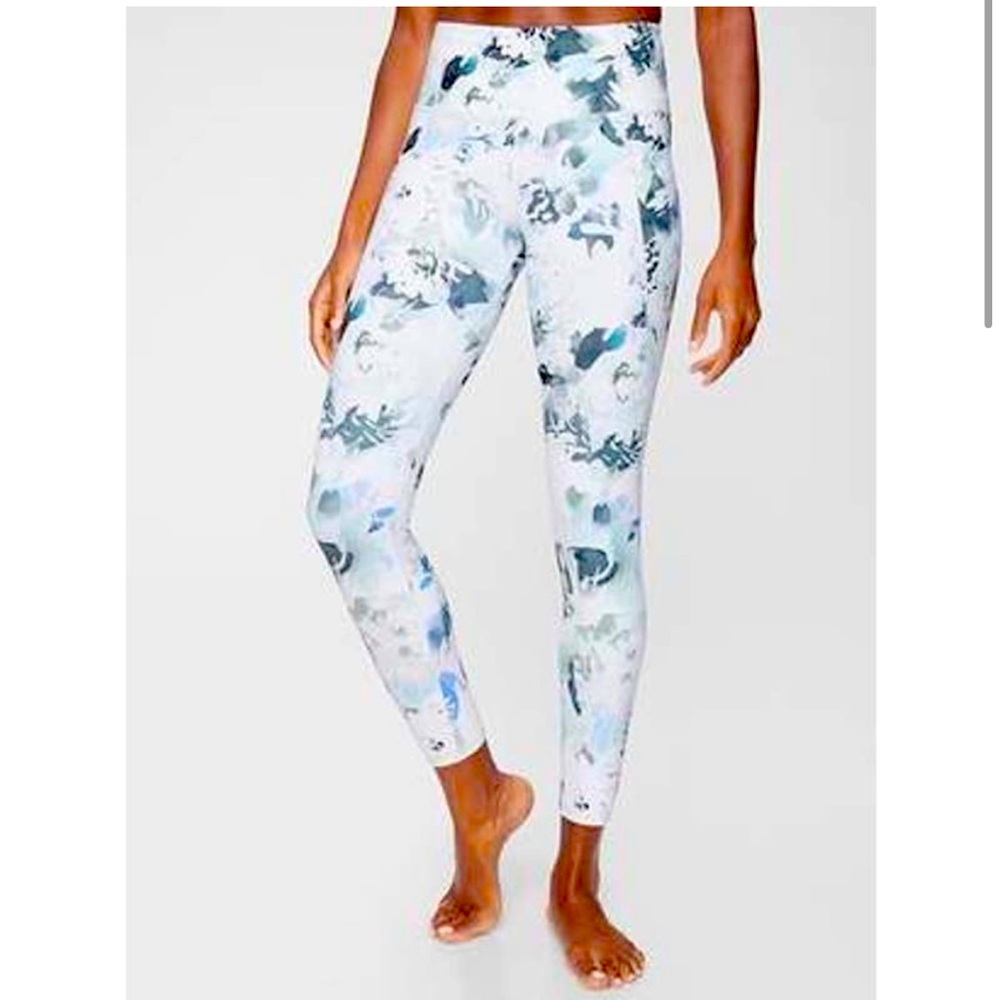 Athleta Elation Peony Floral 7/8 Tight White Blue